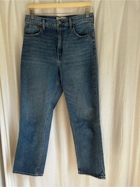 Abercrombie & Fitch Ankle Straight Jeans in Medium Blue Wash